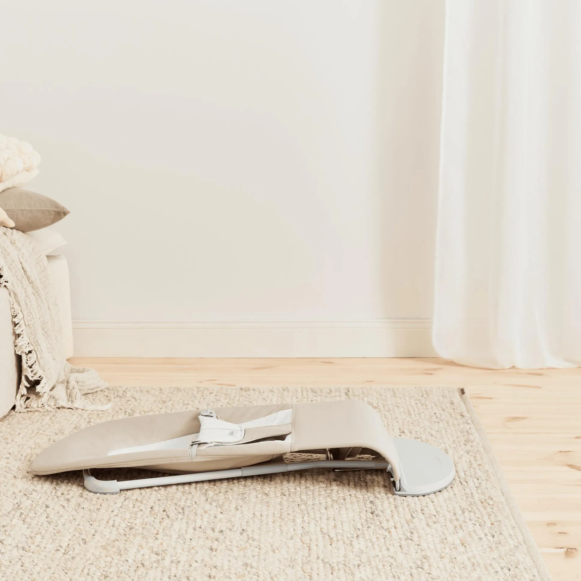 Babywippe Balance Soft Beige/Grey