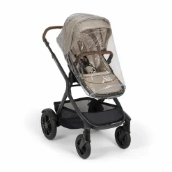 DEMI next Cosmopolitan