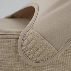 DEMI next Wanne Cosmopolitan