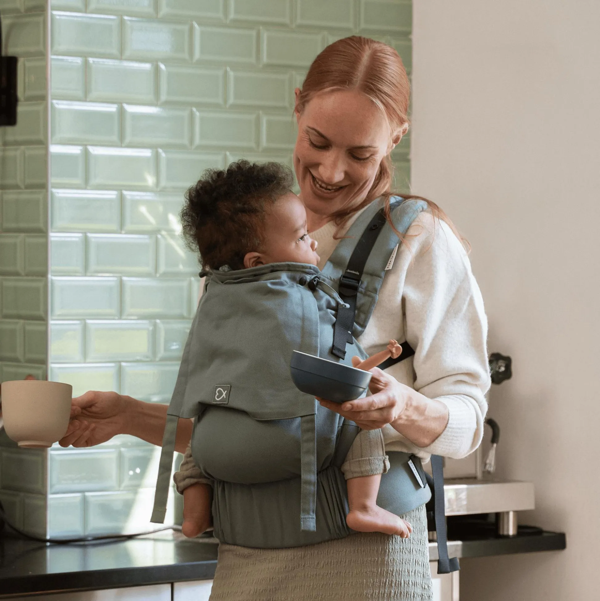 ELSA & EMIL Babytrage HUGIFY Fullbuckle Krokodilgrün