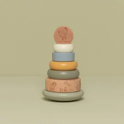 Holz-Stapelturm Little Farm