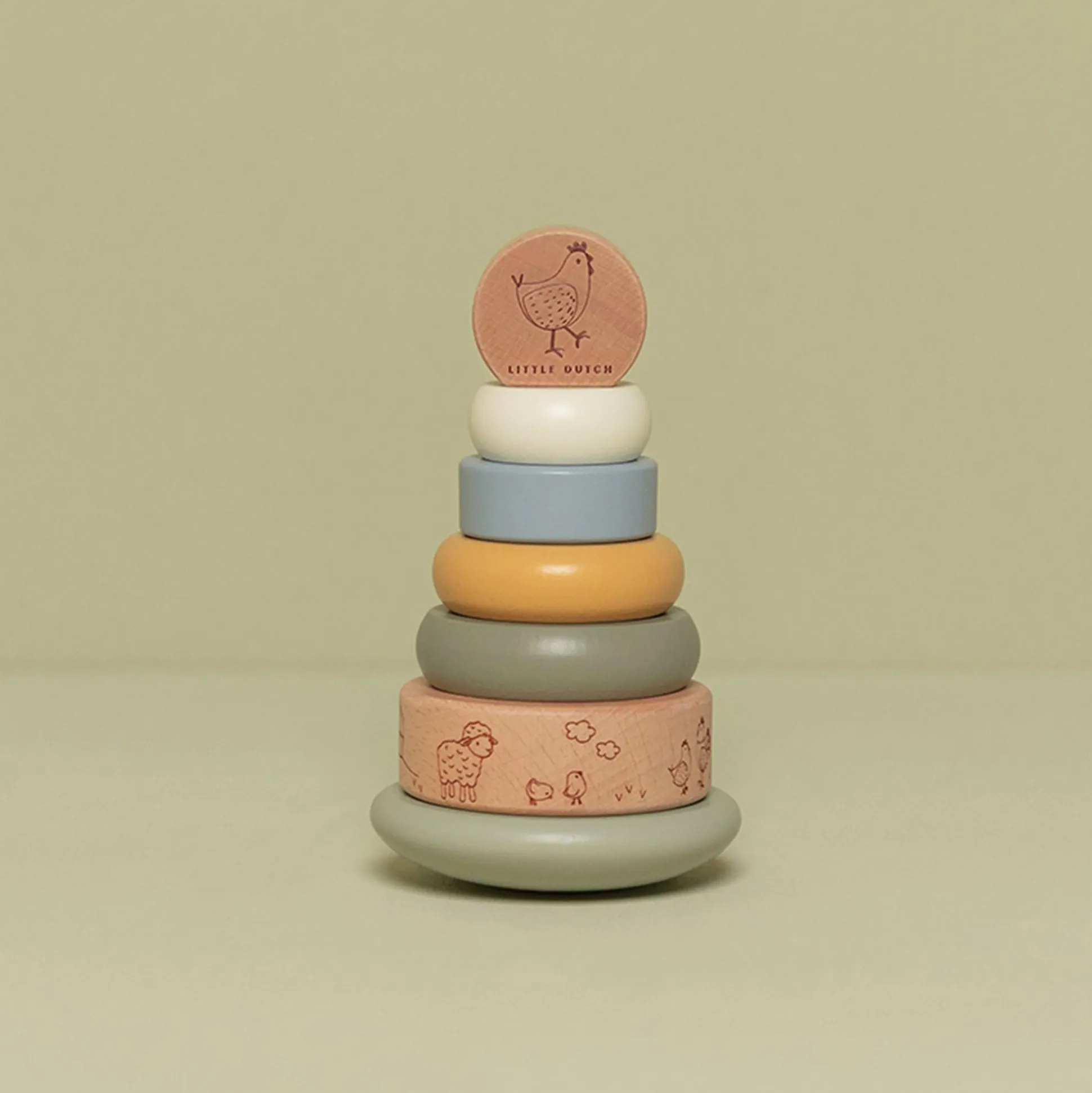 Holz-Stapelturm Little Farm