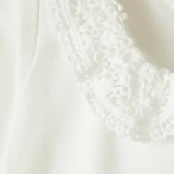 Langarmbody mit Spitze