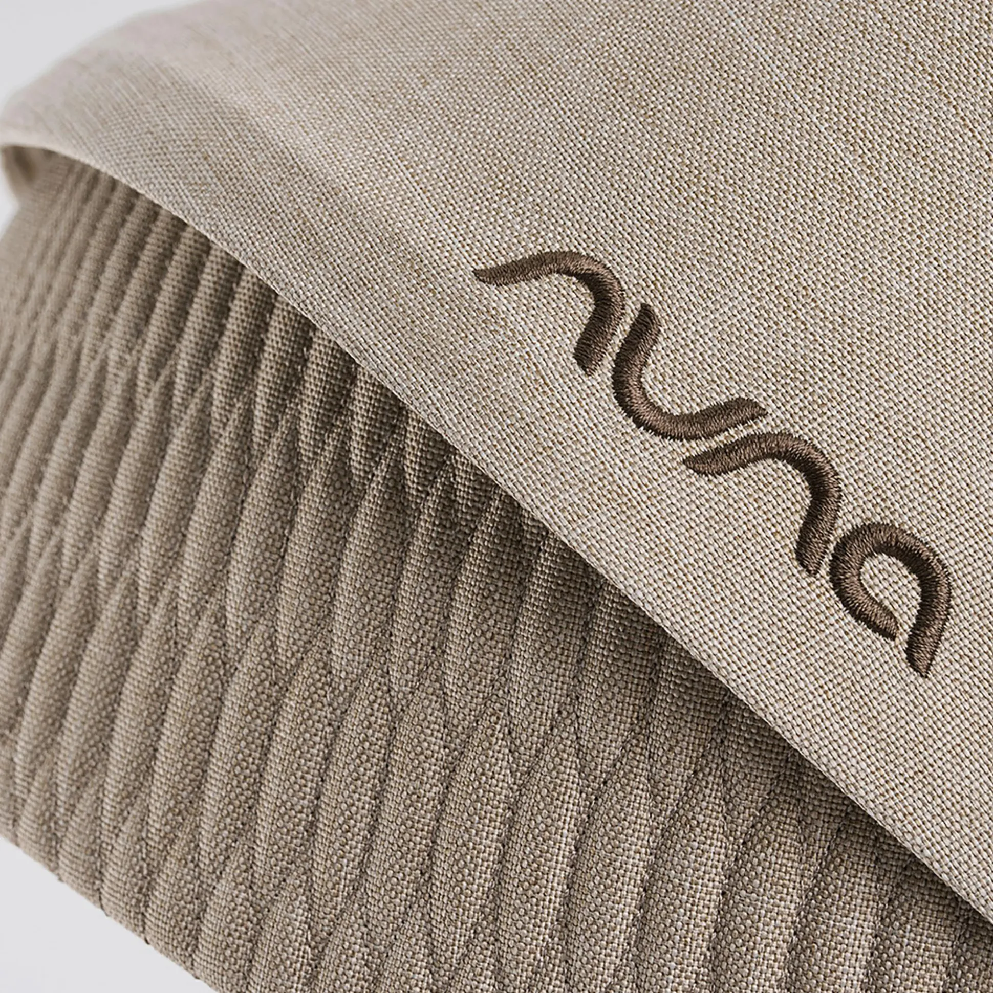 MIXX next Cosmopolitan