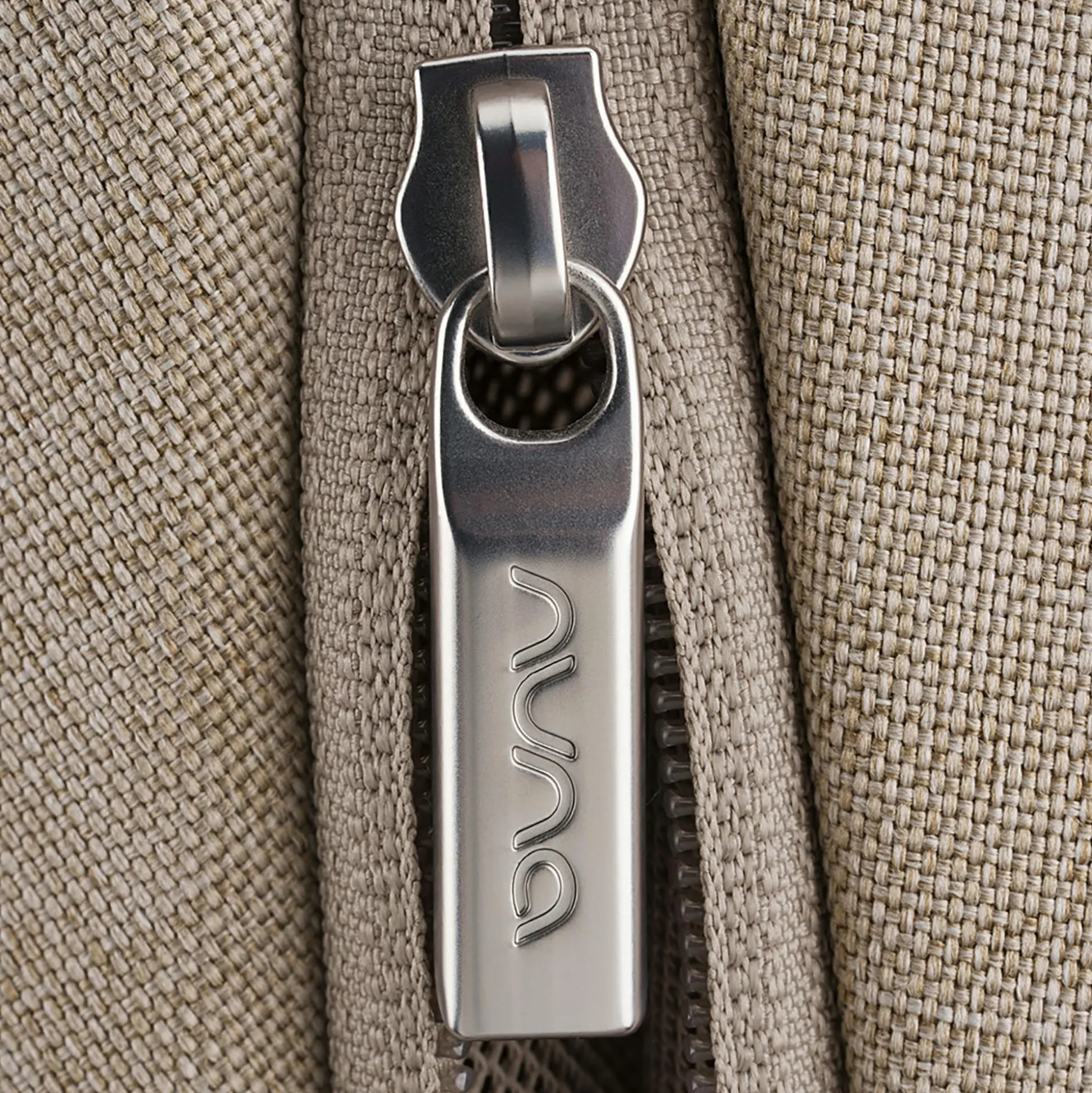 MIXX next Cosmopolitan