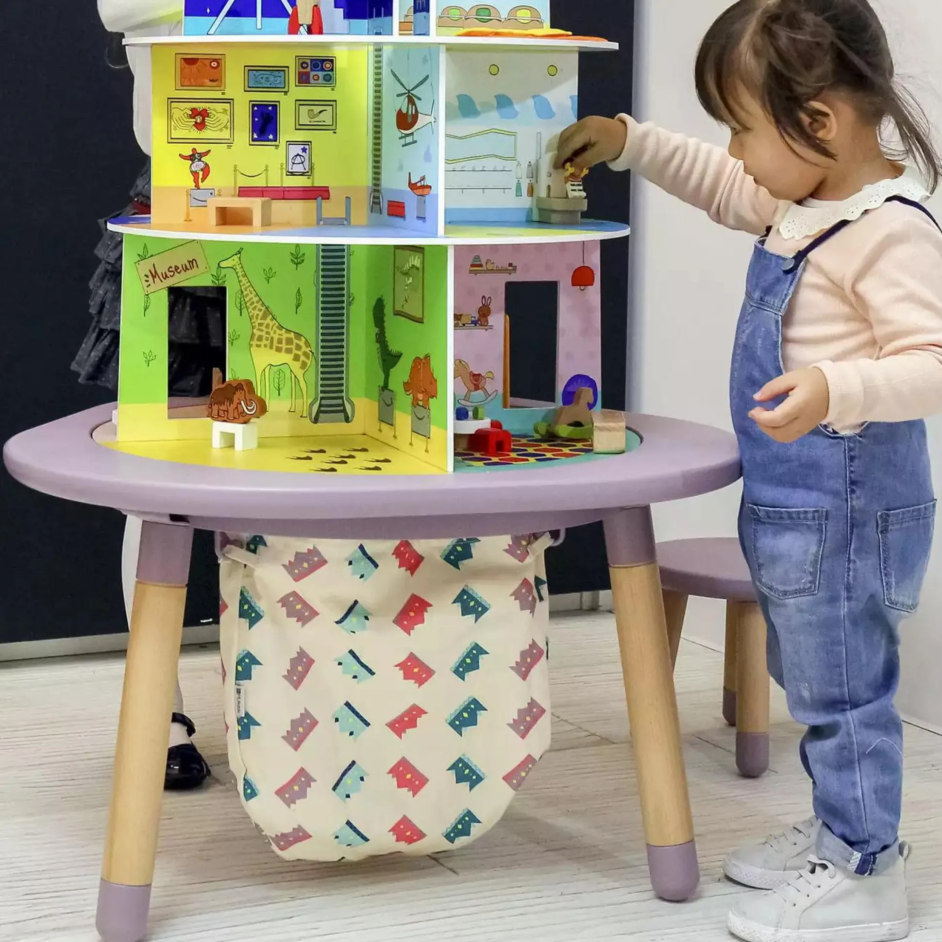 MuTable Szenarien - Dolls Wooden Playhouse