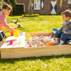 Sandkasten mit Straße Herd und Spielwanne