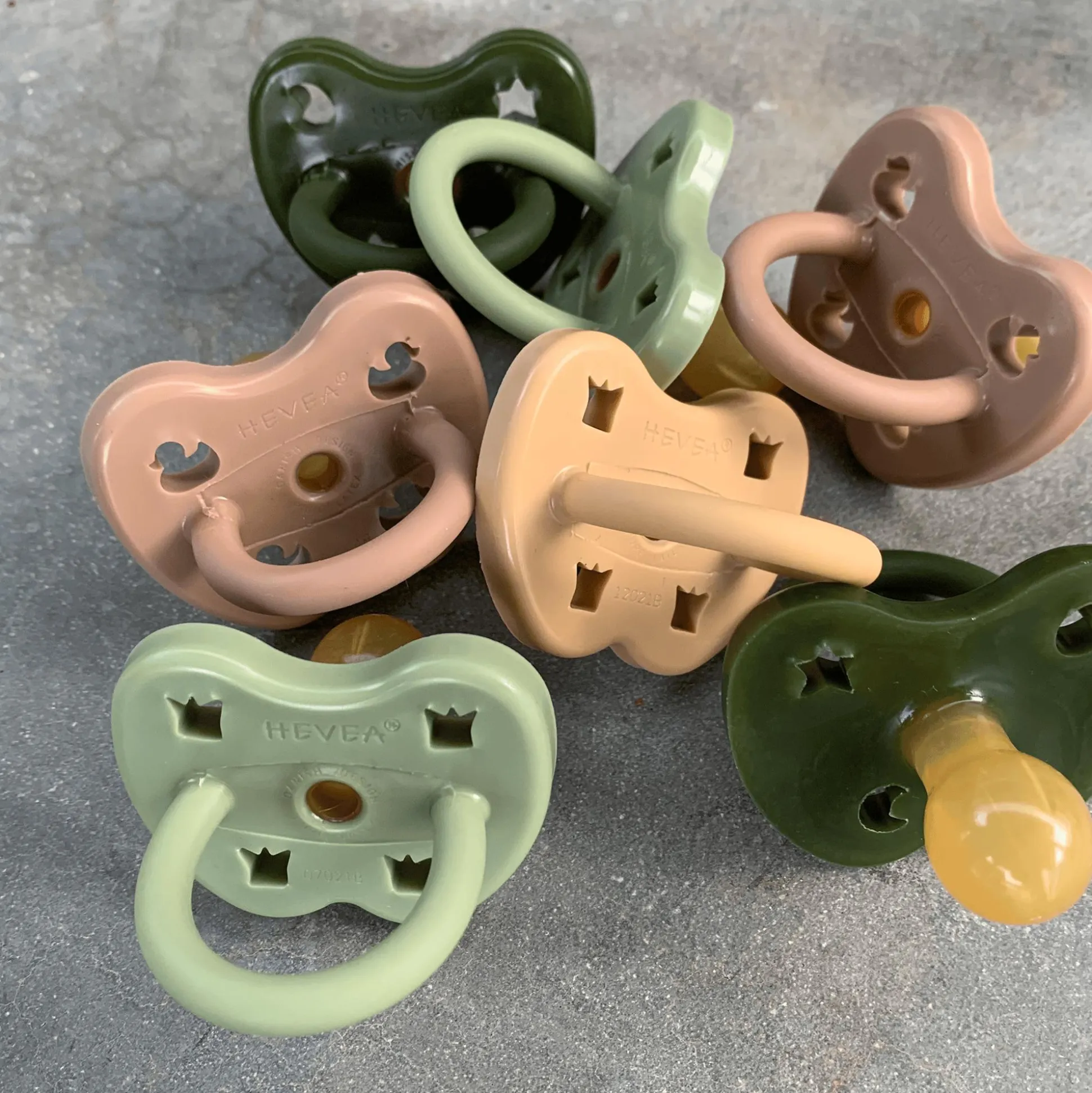 Schnuller Tan Beige 3-36 Monate