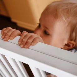 Schwenk-Treppenschutzgitter Plus 67 - 95 cm