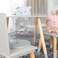 Sitzgruppe mit Aufbewahrungsnetz