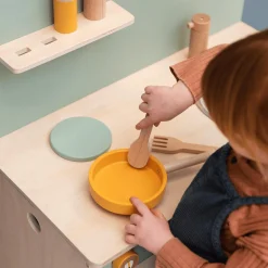 Spielküche aus FSC-zertifiziertem Holz