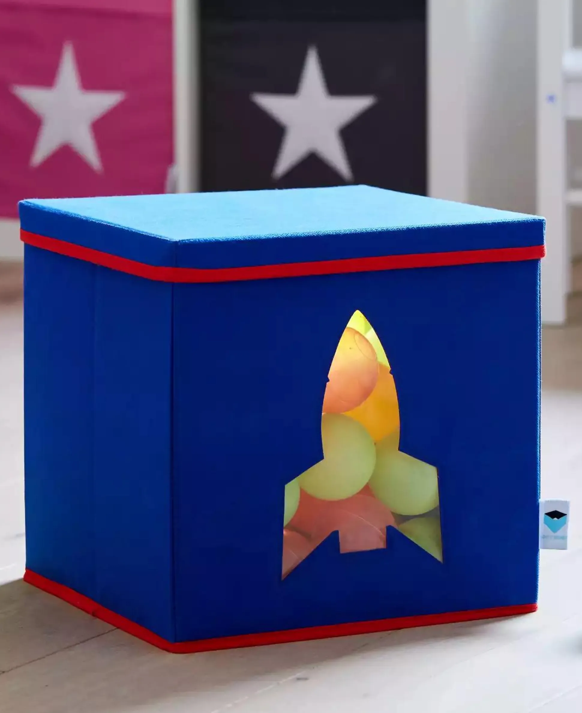 Spielzeugkiste Rakete