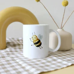 Tasse Fliegende Biene