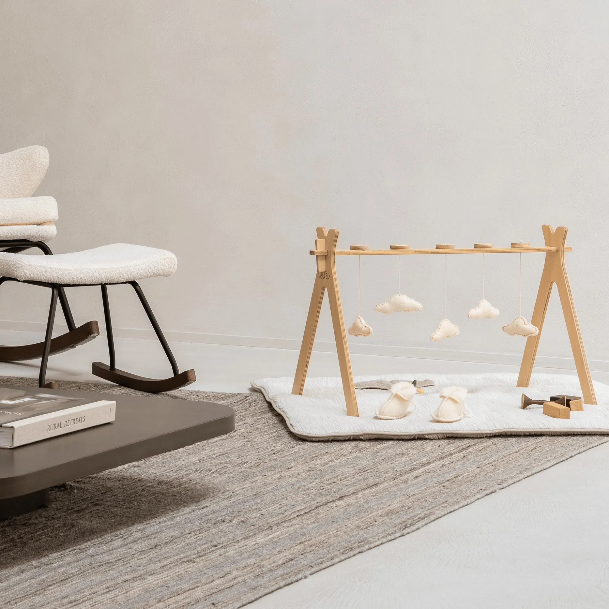 Tipi-Spielbogen mit Wolken