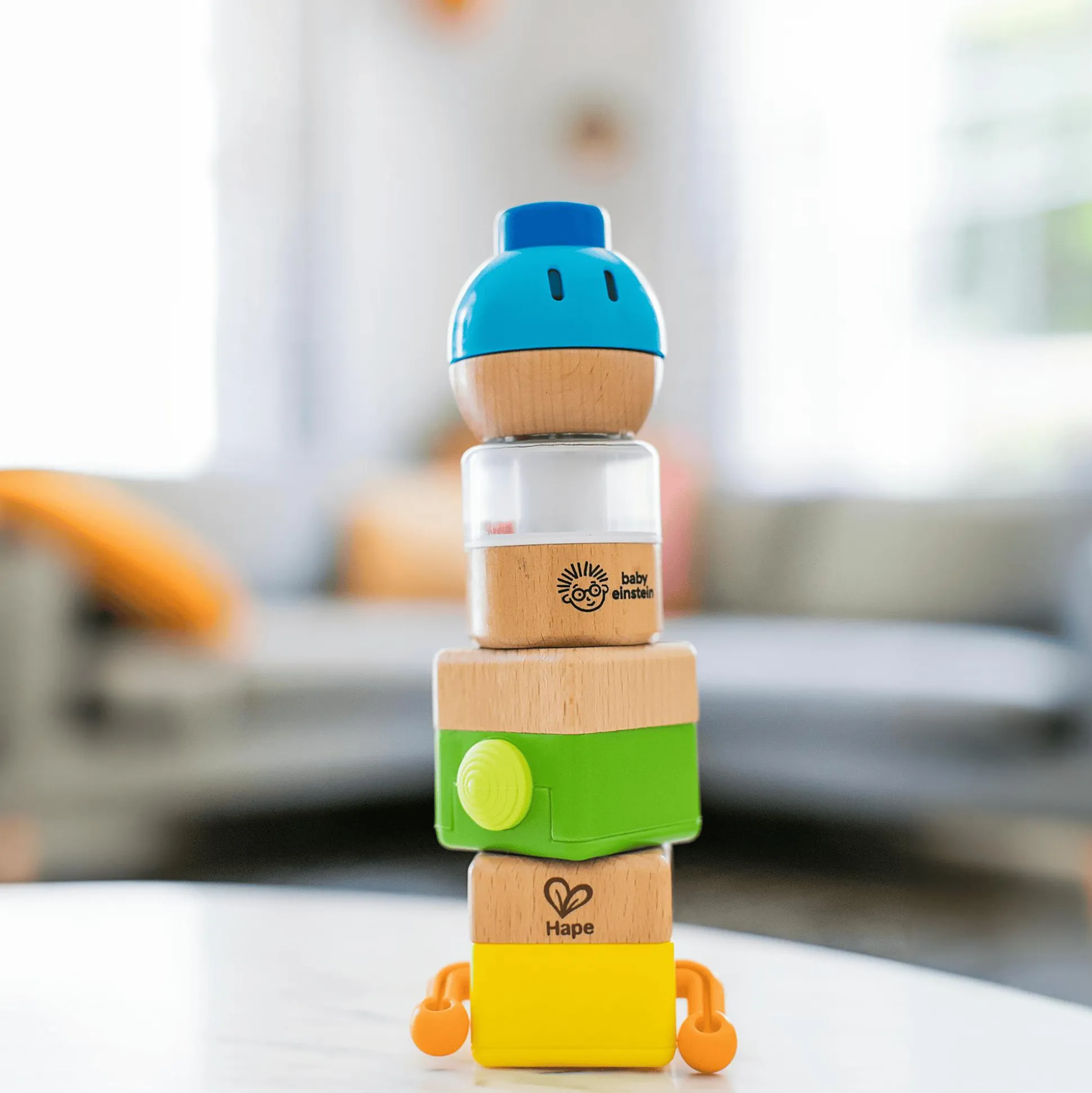 Vier verrückte Bausteine